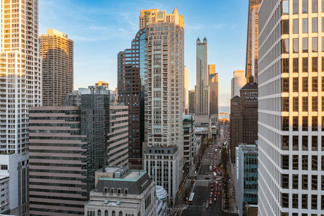 The Residences at the Ritz-Carlton in Chicago, IL - Building Photo