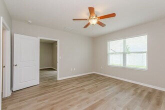 10220 Mangrove Well Rd in Sun City Center, FL - Building Photo - Building Photo
