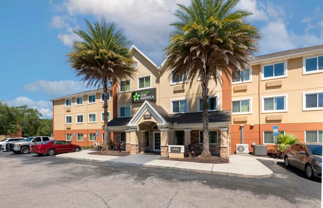 Furnished Studio-Jacksonville - Salisbury