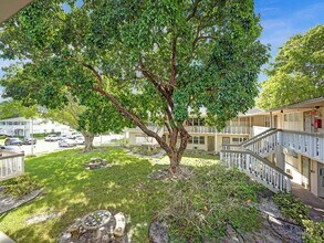 232 Farnham J in Deerfield Beach, FL - Building Photo - Building Photo