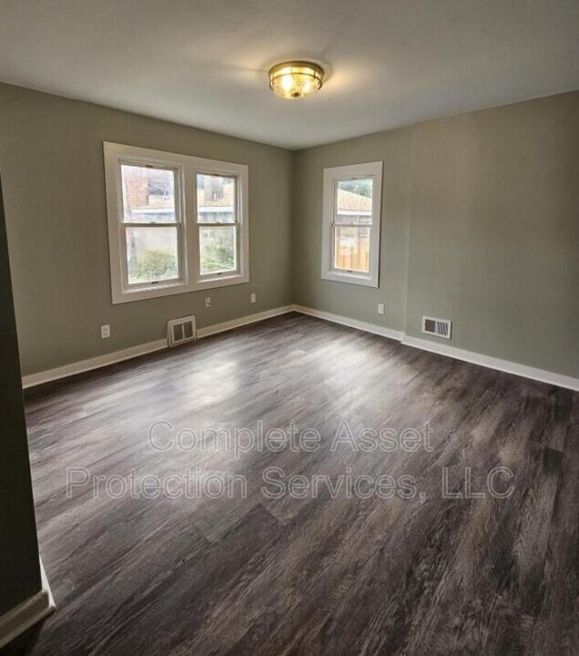 917 W 144th St in East Chicago, IN - Foto de edificio