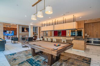 777 E Stella Ln in Phoenix, AZ - Building Photo - Building Photo