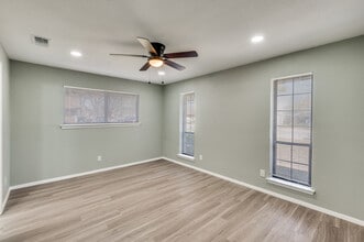 2712 Chebi Ln in Denton, TX - Building Photo - Building Photo