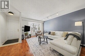 2741 Massicotte Ln in Ottawa, ON - Building Photo - Building Photo