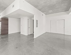 151 SE 1st St, Unit 3310 in Miami, FL - Foto de edificio - Building Photo