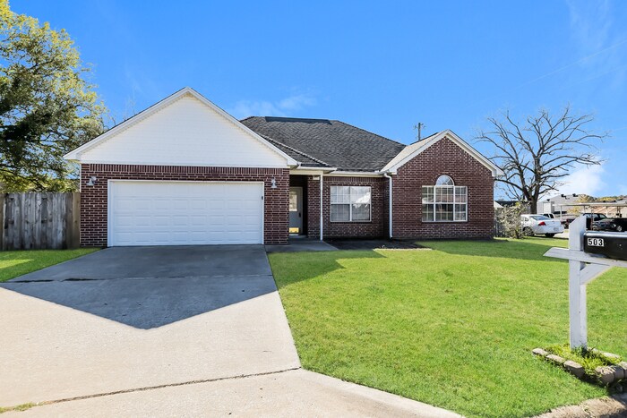503 Griffis Rd in Bryant, AR - Building Photo