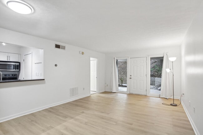 property at 1150 Collier Rd NW