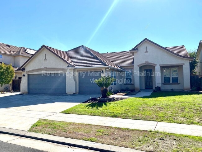 property at 2916 Roberts Ave