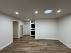 310 Hansbery Way in Santa Rosa, CA - Building Photo - Building Photo