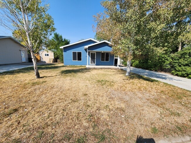 property at 330 W Monroe Ave
