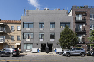 95 Kingsland Ave in Brooklyn, NY - Building Photo - Building Photo