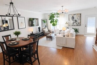 6843 Village Lake Cir in Chattanooga, TN - Building Photo - Building Photo