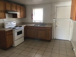 812 W 48th St in Savannah, GA - Building Photo - Building Photo