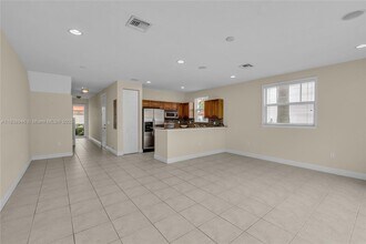 4088 W Palm Aire Dr in Pompano Beach, FL - Building Photo - Building Photo