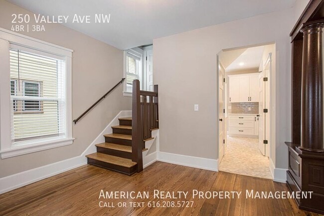 250 Valley Ave NW in Grand Rapids, MI - Building Photo - Building Photo