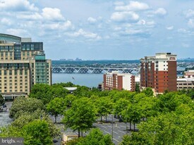 510 Overlook Park Dr in Oxon Hill, MD - Building Photo