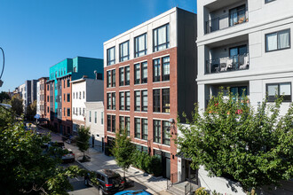 414 Jefferson St in Hoboken, NJ - Foto de edificio - Building Photo