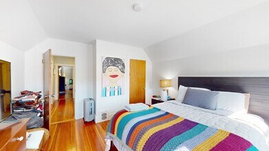 70 Hudson St, Unit 1 in Somerville, MA - Foto de edificio - Building Photo