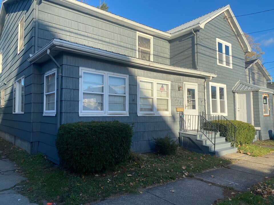 170 King St, Unit King street front in Dunkirk, NY - Building Photo
