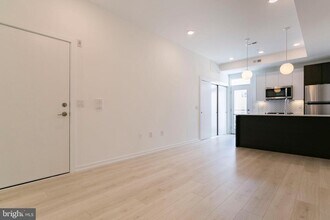 1244 N Taney St in Philadelphia, PA - Foto de edificio - Building Photo
