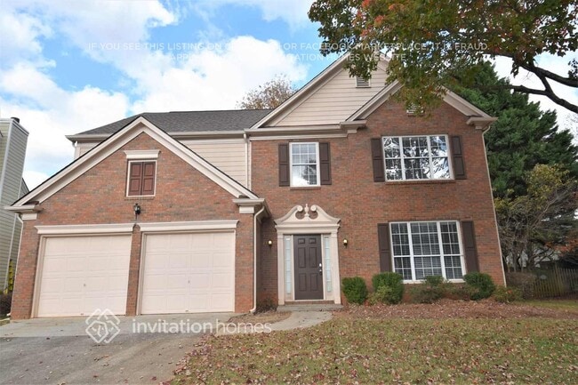 property at 130 Lyndhurst Ct