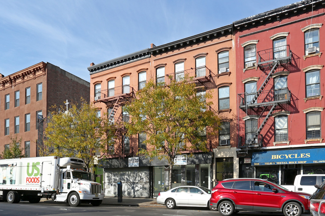 2012-2014 3rd Ave in New York, NY - Foto de edificio