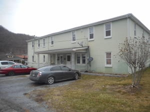 201 Rose St in Hinton, WV - Building Photo - Building Photo