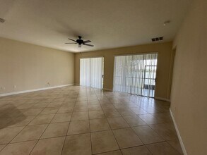 2950 Youngford St in Orlando, FL - Foto de edificio - Building Photo