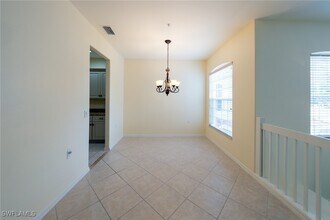 2200 Arielle Dr in Naples, FL - Building Photo - Building Photo