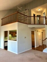 725 Ripple Brook Ln in Elgin, IL - Building Photo - Building Photo