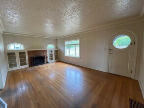 900 17th St in Bellingham, WA - Building Photo - Building Photo