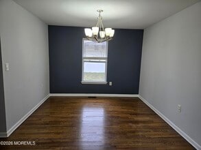 18 4th Ave in Toms River, NJ - Building Photo - Building Photo