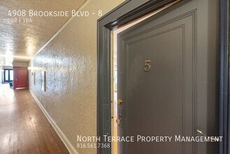 4908 Brookside Blvd, Unit 8 in Kansas City, MO - Building Photo - Building Photo