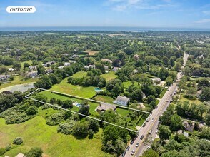 43 Ocean Rd in Bridgehampton, NY - Foto de edificio - Building Photo