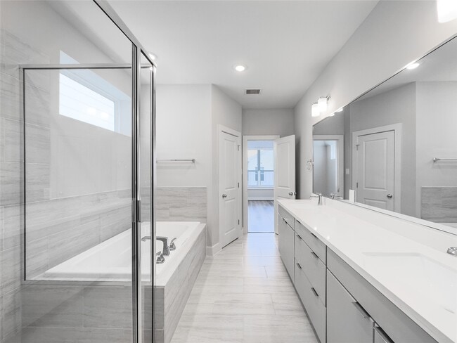 property at 1250 N Post Oak Rd