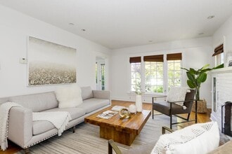 388 E Washington Ave in Sunnyvale, CA - Building Photo - Building Photo