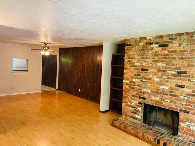 property at 1230 Alachua Ave
