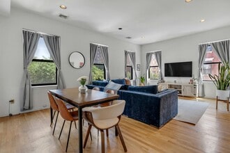 300 Hudson St, Unit 7 in Hoboken, NJ - Building Photo - Building Photo
