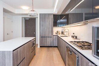 338 Main St in San Francisco, CA - Foto de edificio - Building Photo