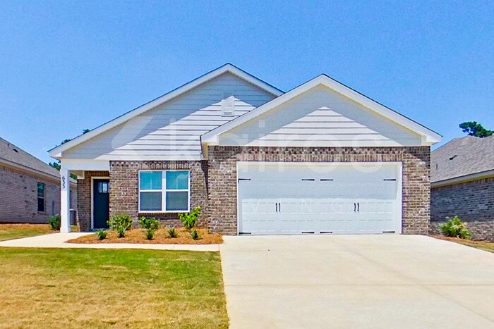 633 June St in Prattville, AL - Building Photo