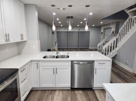 3667 Carambola Cir N in Coconut Creek, FL - Building Photo