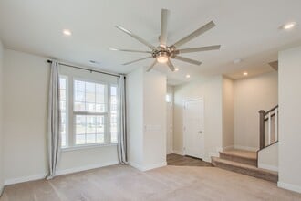 255 Goldenstar Ln in Portsmouth, VA - Building Photo - Building Photo