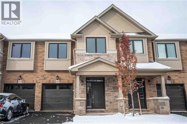 2184 Postmaster Dr in Oakville, ON - Building Photo - Building Photo