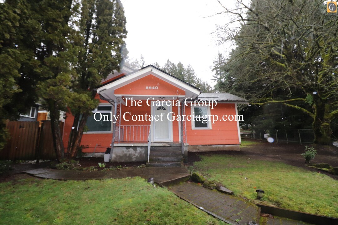 8940 SW 26th Ave in Portland, OR - Building Photo