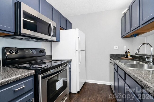 10008 Graduate Ln in Charlotte, NC - Building Photo - Building Photo