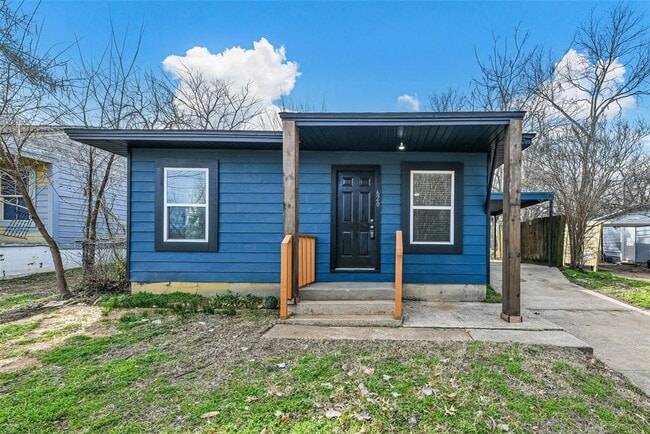 property at 620 E Gandy St