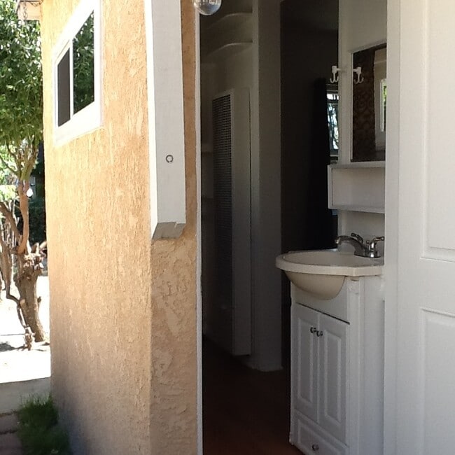 property at 633 S Orchard Dr