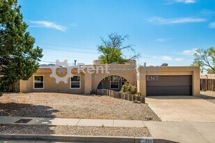 708 Rio Arriba Ave SE in Albuquerque, NM - Building Photo