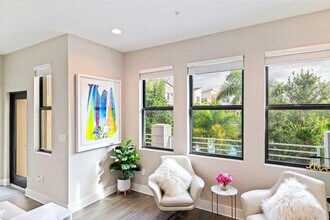 2540 12th Ter N in St. Petersburg, FL - Building Photo - Building Photo