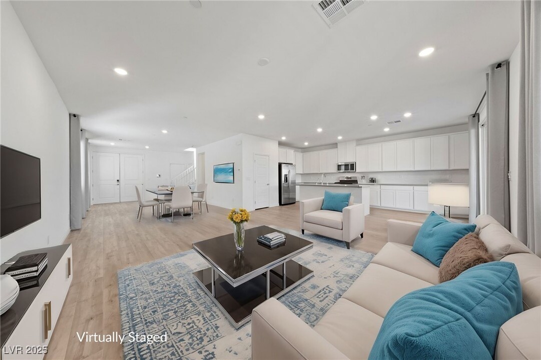 3508 Luca Pt Ave in Henderson, NV - Foto de edificio